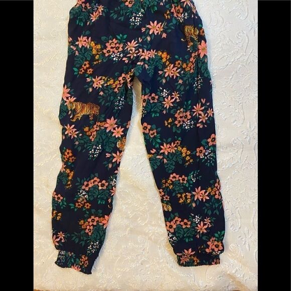 💥Epic threads girls super cute floral print jump suit size : 4 T - Picture 4 of 10